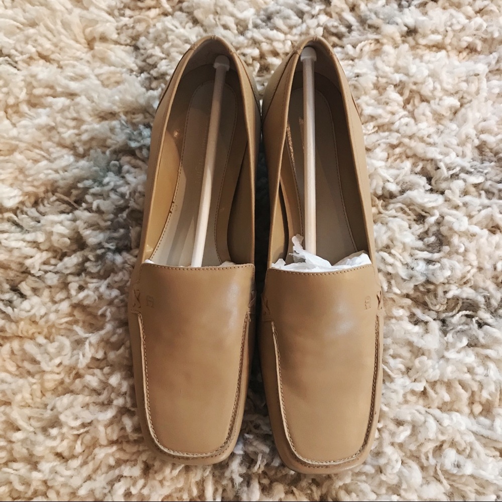 NWOT Étienne Aigner Leather Loafers